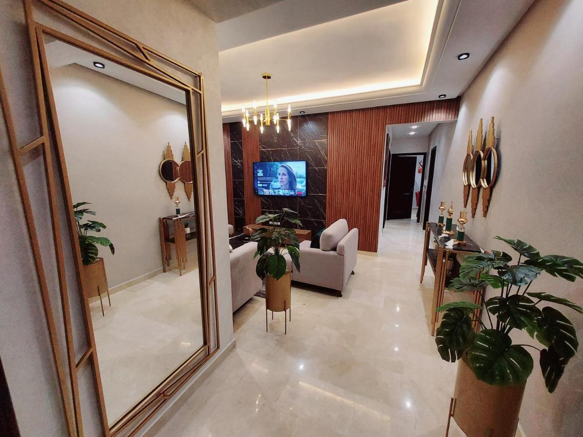 Modern Apartment Opposite The Hassan2 Mosque, Very Well Equipped And Stylish, 85 M2 With Gym And Direct Sea View With Underground Garage , Prohibits Unmarried Couples Of Arab Origin Касабланка Экстерьер фото